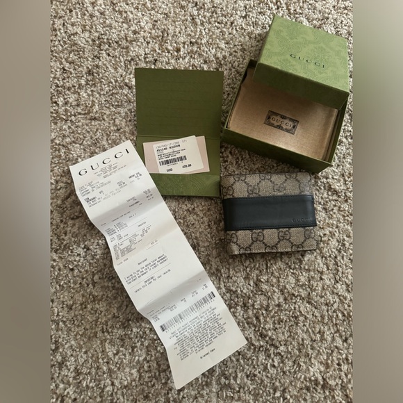 GUCCI GG Supreme Canvas Men’s Bifold Wallet - comes w dust bag and box - Picture 9 of 9